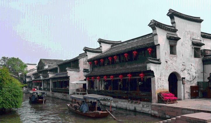 逃出昏暗的地下室